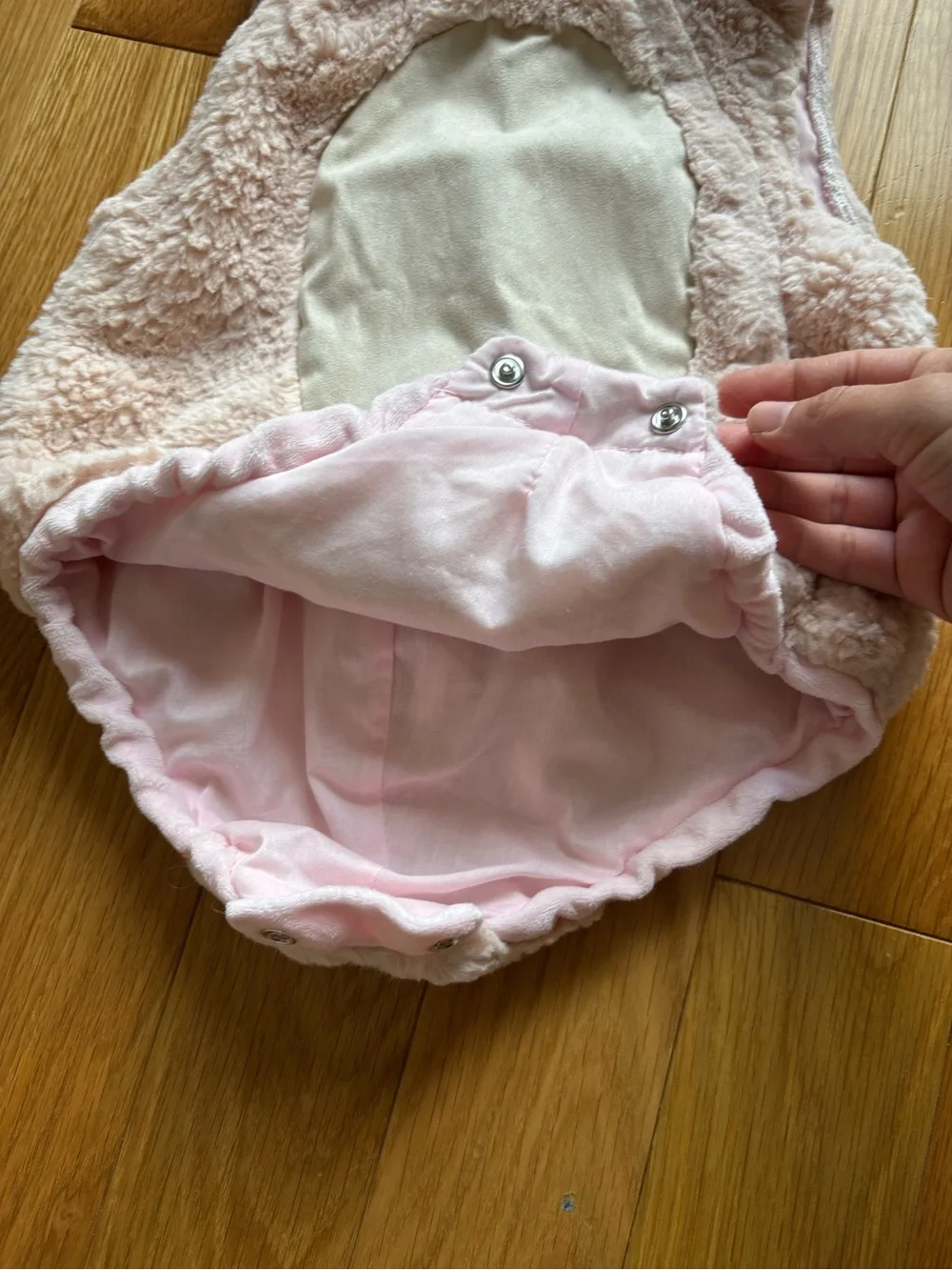 Pottery barn kids pig hooded costume